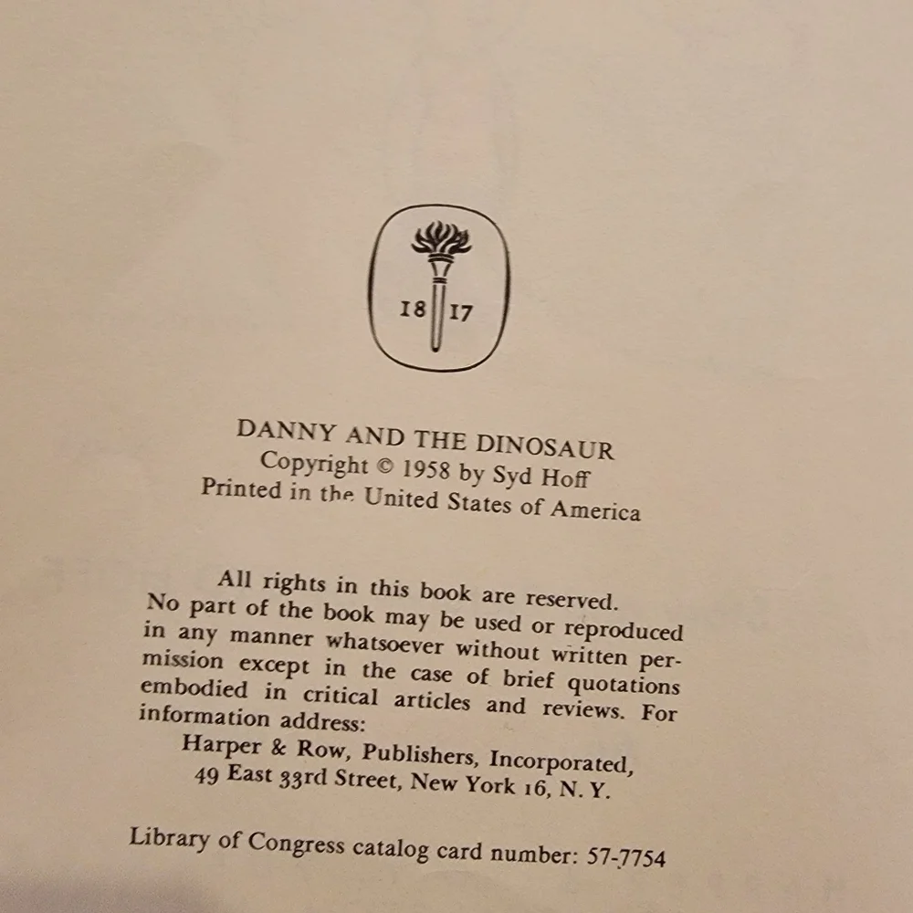 Two children books. Sammy the seal and Danny and the dinosaur by Sydney Hoff - Picture 8 of 12